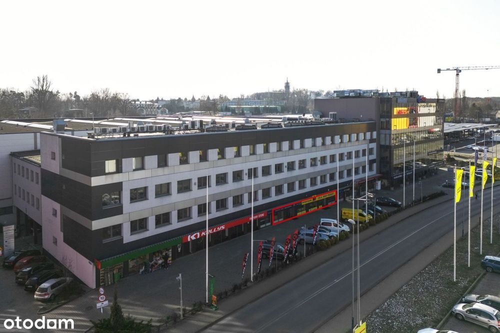 Lokal usługowy na parterze – 138 m²