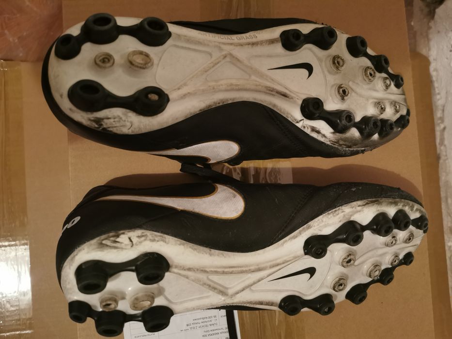 Buty piłkarskie lanki Nike AG