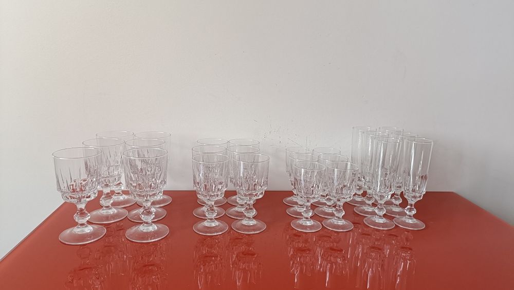 Conjunto de 24 copos