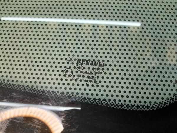Vidro do painel trás direito RENAULT Clio III (BR0/1, CR0/1)