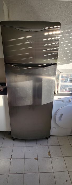 Frigorífica marca HOTPOINT ARISTON
