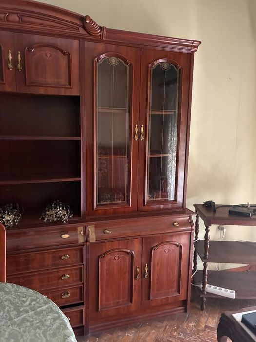 Móveis de sala, roupeiro e cama - vários artigos para despachar