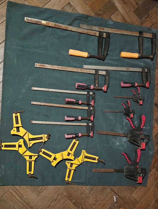 Kit de ferramentas, maleta de ferramentas e conjunto de grampos