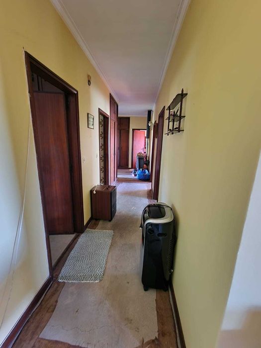 Moradia localizada em Fornos.