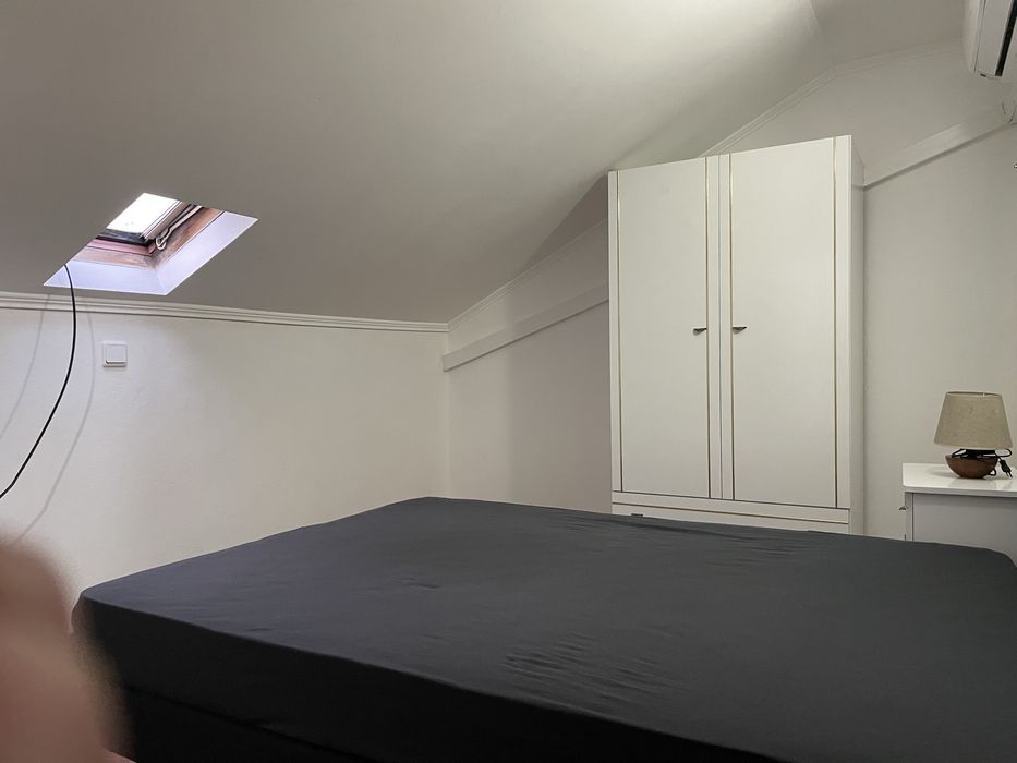 Quarto mobilado  para arrendamento mensal