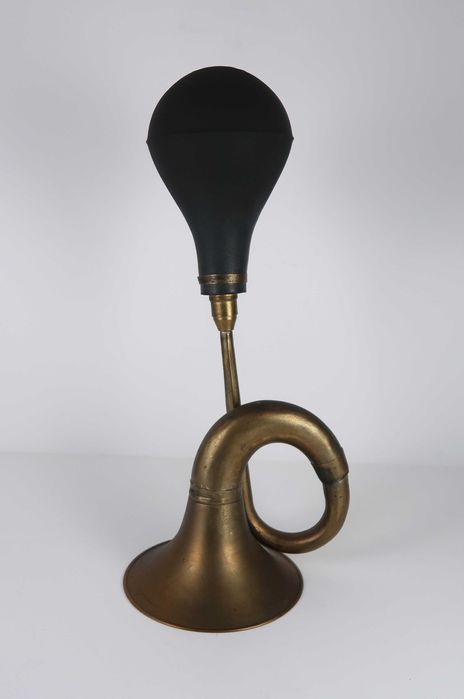Buzina de carro antiga 33 cm