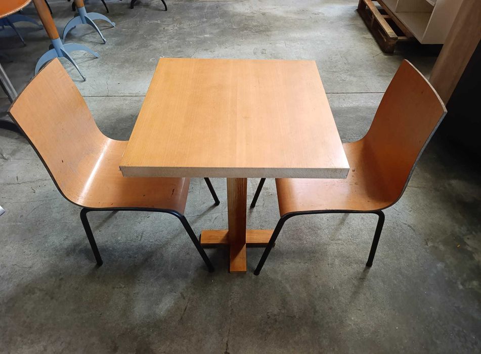 Conjuntos 1 Mesa + 2 Cadeiras