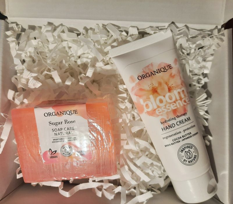 Zestaw kosmetyków marki Organique