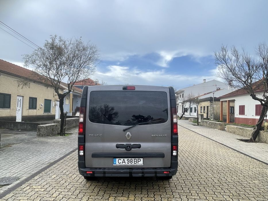 Renault Traffic 9 lugares