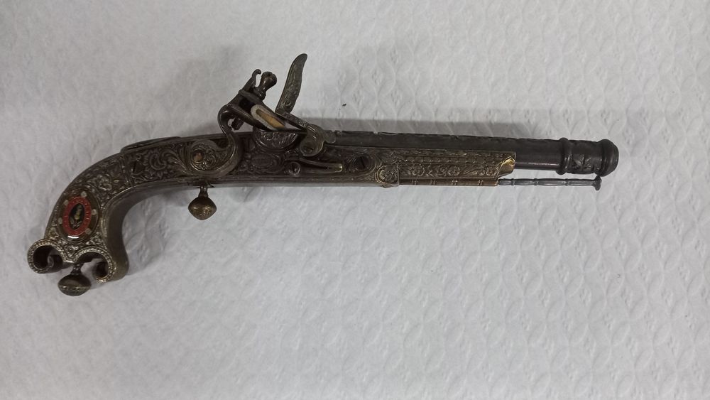 Réplica Pistola de Pederneira Escocesa de 1760 – Marca DENIX (Mod. 1246)