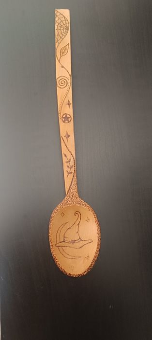 Colher de pau gravada artesanalmente - Wicca