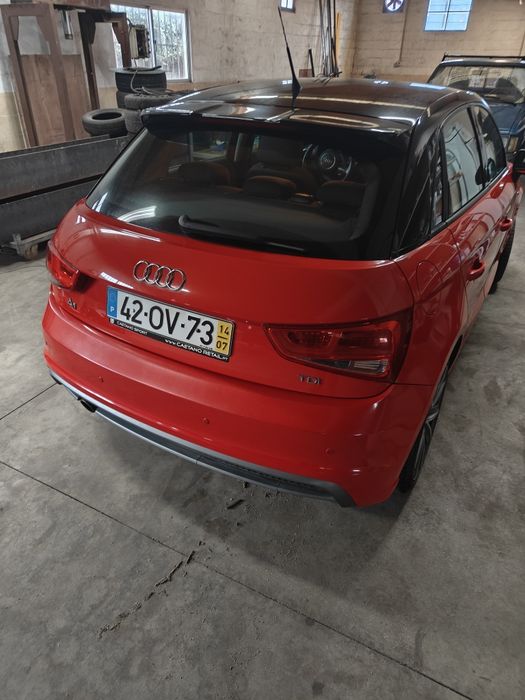Audi A1 8X, 1.6 tdi
Modelo S-line

Levou agora:
Revisão completa, oleo