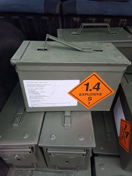 Cztery Skrzynki metalowe