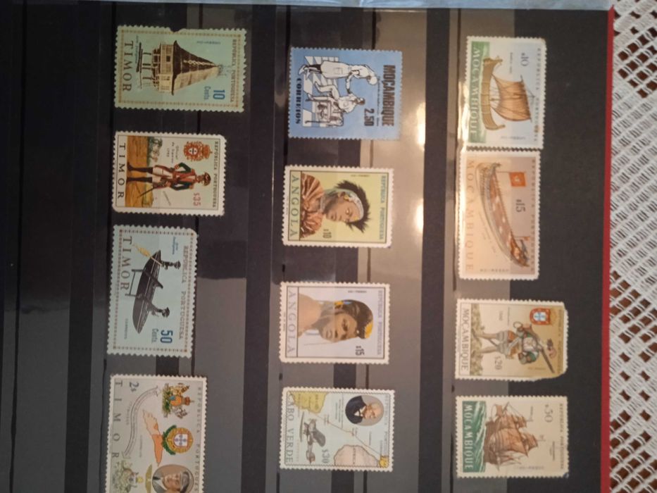 Coleção de selos dos anos 80