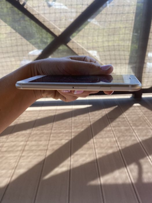 Iphone 7 у гарному стані