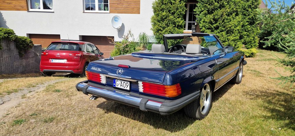 Piękny Mercedes W107  SL  380