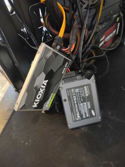 Komputer i5-9400f, 32GB RAM ddr4, Radeon RX 5700 XT