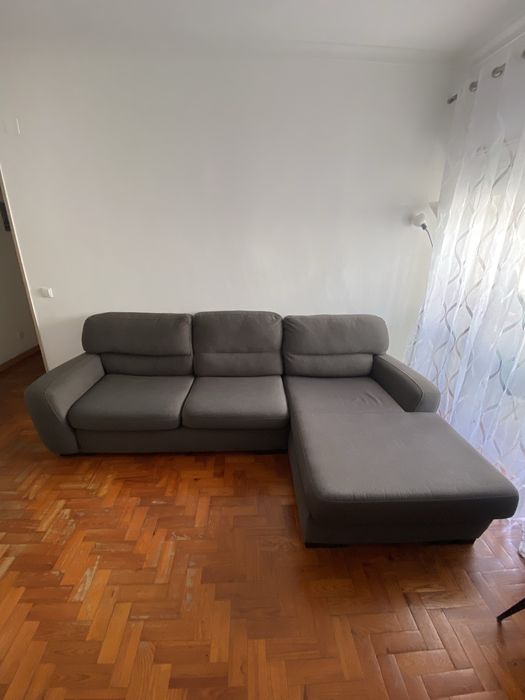 Sofá cinza Conforama – 2 módulos com chaise longue