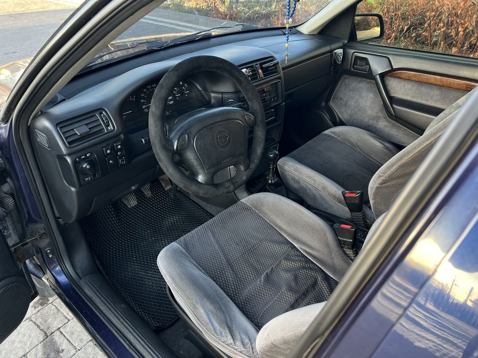 Продам дуже хороше авто Opel Vectra