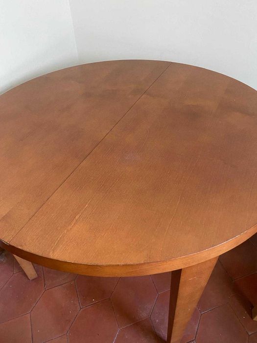 Mesa de jantar usada, com 1 tábua de extensão