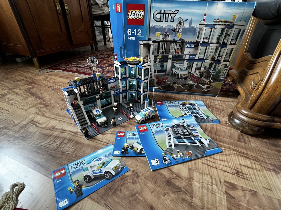 Lego City 7498 Posterunek policji