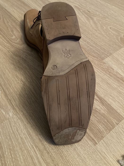 Skórzane buty męskie 41 pantofle jasne