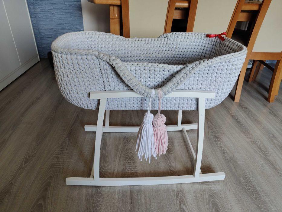 Kosz Mojżesza kołyska dla niemowlaka szary biały pleciony