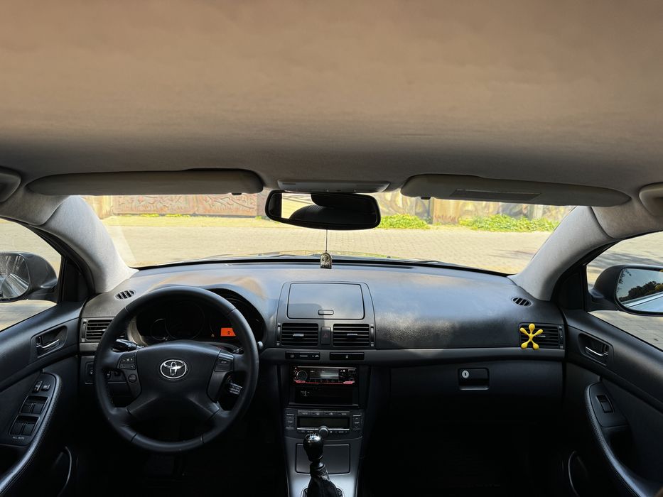 Toyota Avensis T25