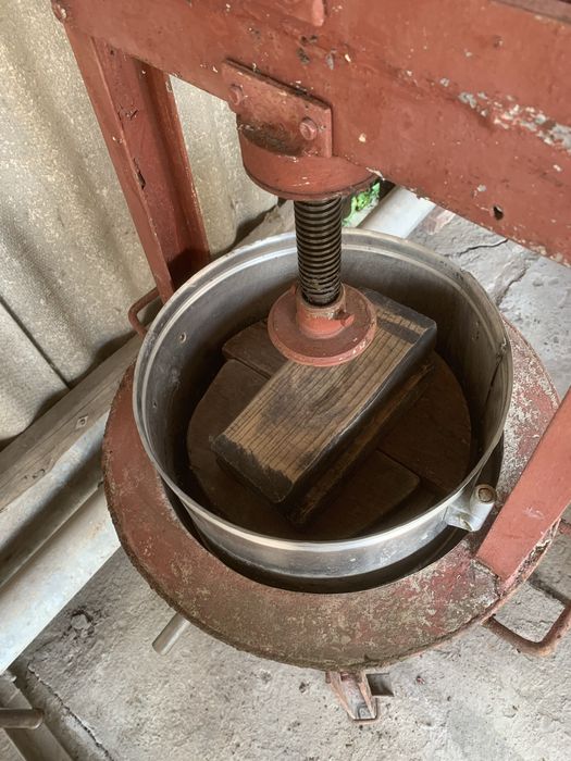 Прес для соку. Соковижималка ручна.