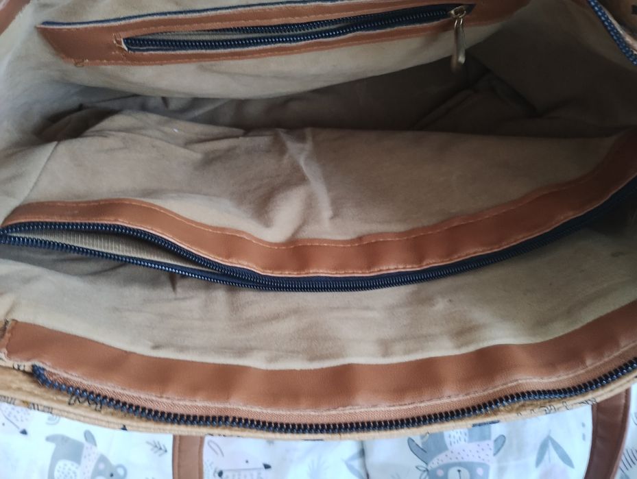 Koniakowa torebka MCM + kosmetyczka