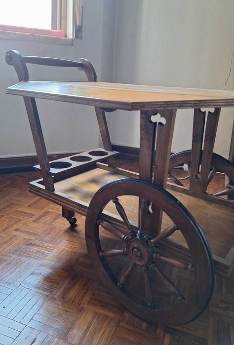 Carrinho de chá em madeira