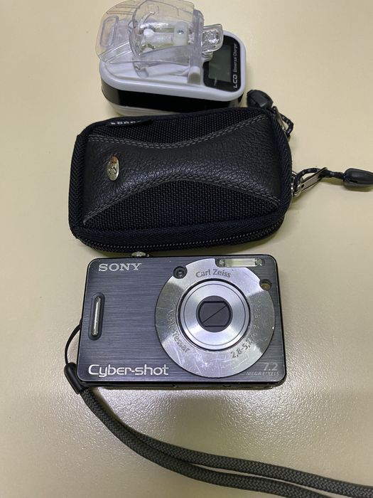 Фотоаппарат  Sony Cyber-shot DSC-W70