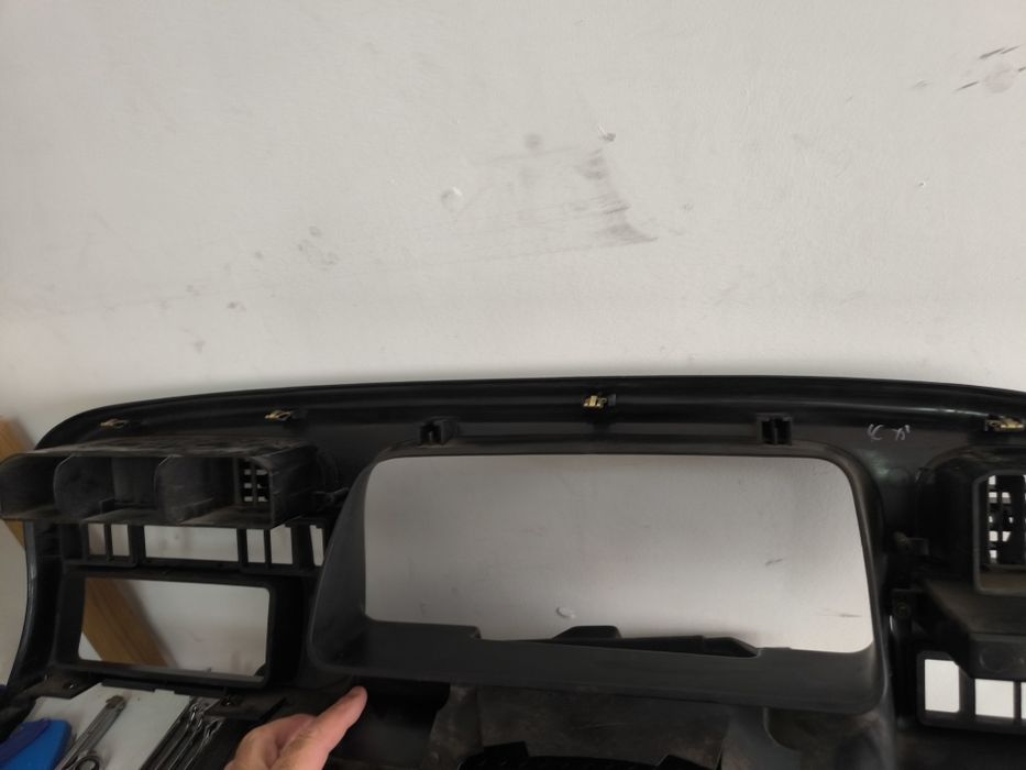 Consola Opel Monterey