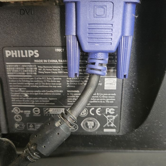 Монитор Philips 190 C7