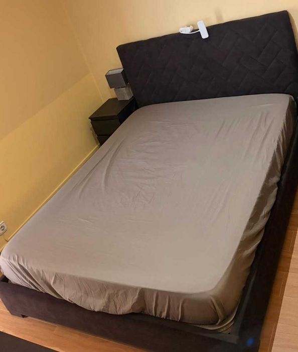 Estrutura cama de casal + Colchão Aloe vera + Mesas cabeceira