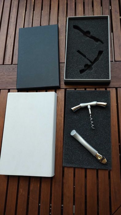 Zestaw otwieraczy do kapsli korków 2szt.