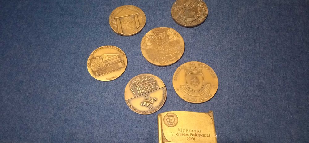 7 Medalhas/placas comemorativas em bronze