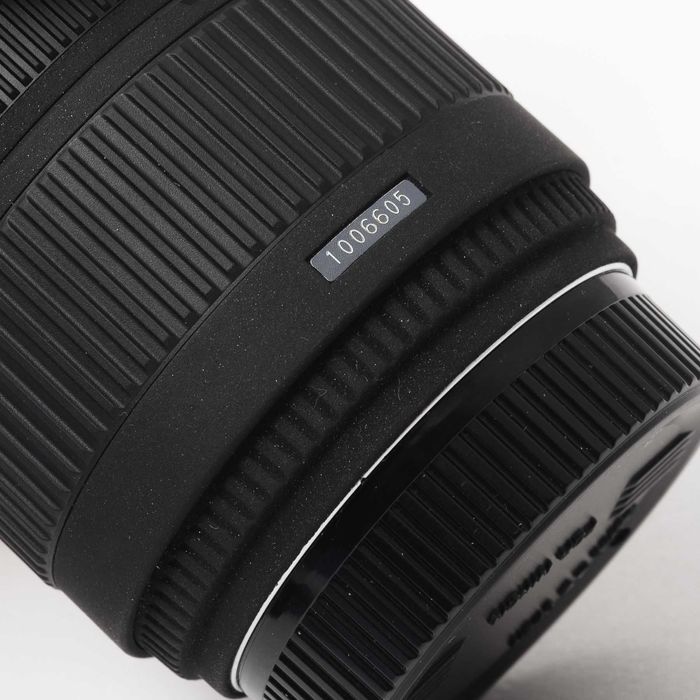 Об’єктив Sigma AF 18–50mm f/2.8 EX DC для Nikon