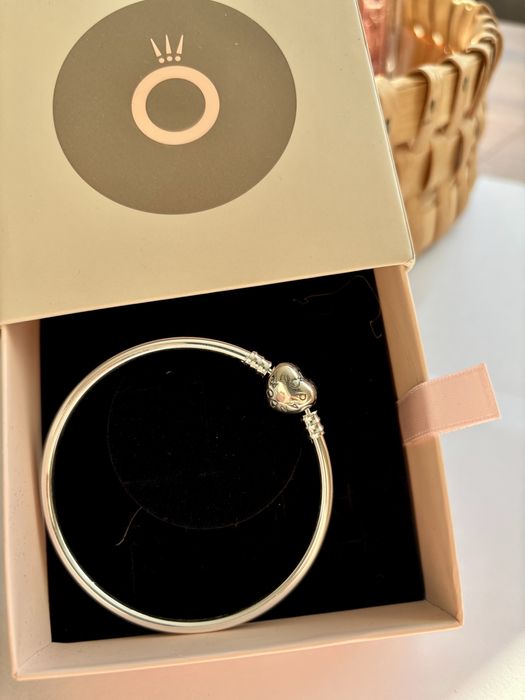Bransoletka PANDORA 19 cm Sztywna/bangle zapiecie serce S925 + pudełko