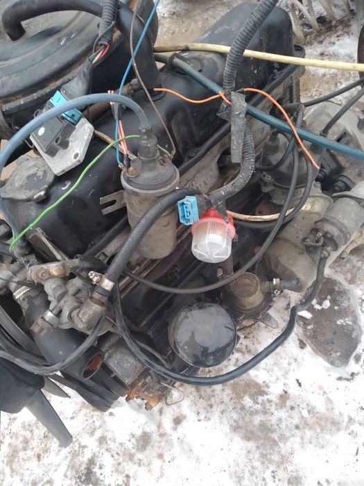 Продам мотор на Волгу  або УАЗ