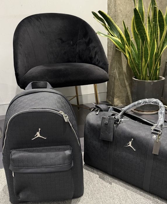 Дорожня сумка Air Jordan Monogram Duffle Bag чорна шкіряна ОРИГІНАЛ