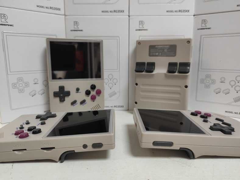 Игровая приставка ANBERNIC RG35XX GREY 2024 PlayStation PSP Денди Сега