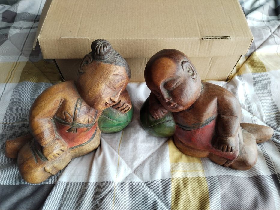 Buddha's a dormir em madeira maciça