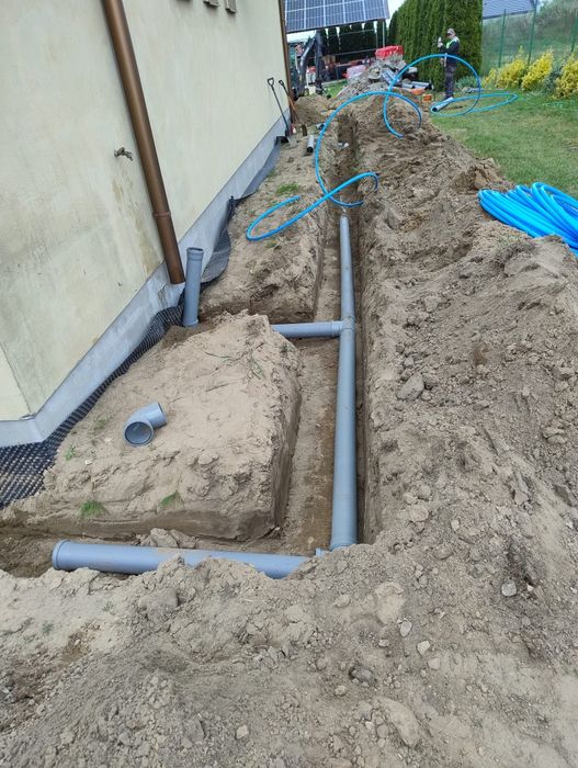 Usługi koparko-ładowarką, minikoparką wywrotką. Drenaże i odwodnienia