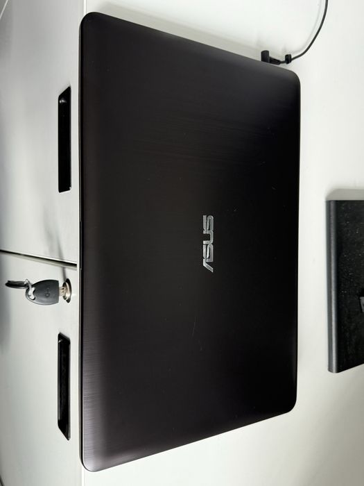 Продам ноутбук Asus X541U (i3/4gb/ssd128gb)