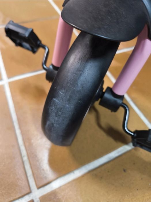 Triciclo para crianças Ubravoo rosa
