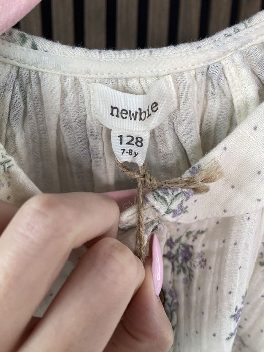 Nowa bluzka newbie 128