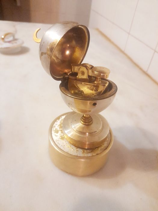 Isqueiro com Caixa de Música Vintage