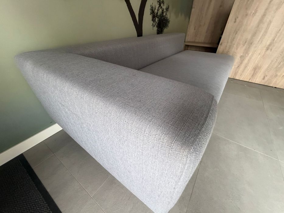 Piękna sofa 3-osobowa szara, nowoczesna, bardzo wygodna, stan dobry
