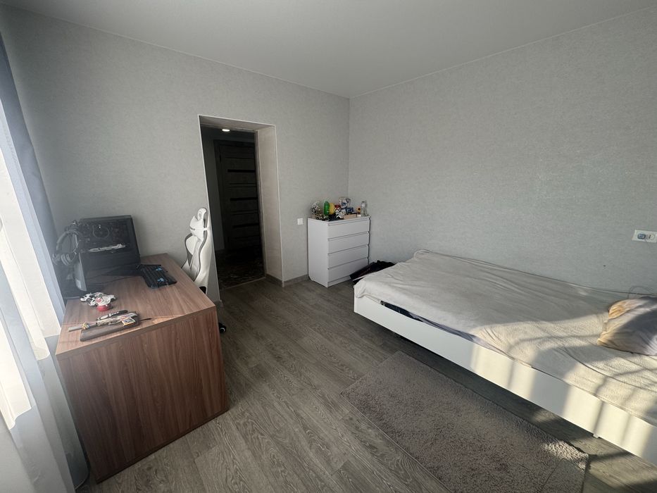 Продам будинок. Свій двір!!